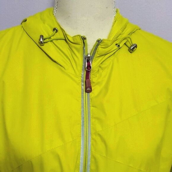 ZeroXposure Key Lime Yellow Lightweight Water Resistant Hooded Rain Jacket - Picture 2 of 15